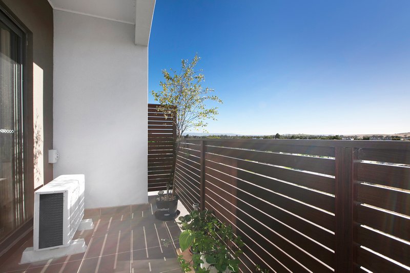 Photo - 24 Swagman Walk, Wollert VIC 3750 - Image 9