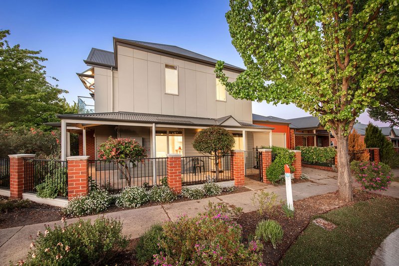 Photo - 24 Swan Street, Wodonga VIC 3690 - Image 2