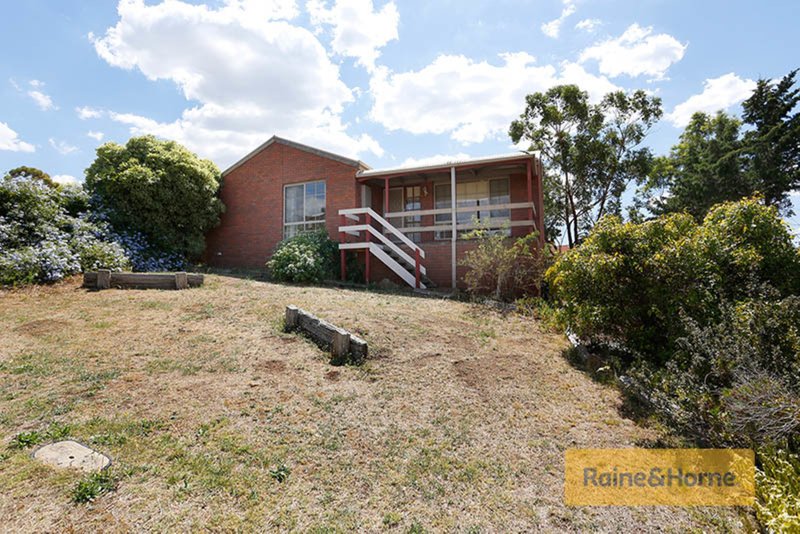 24 Swans Road, Darley VIC 3340