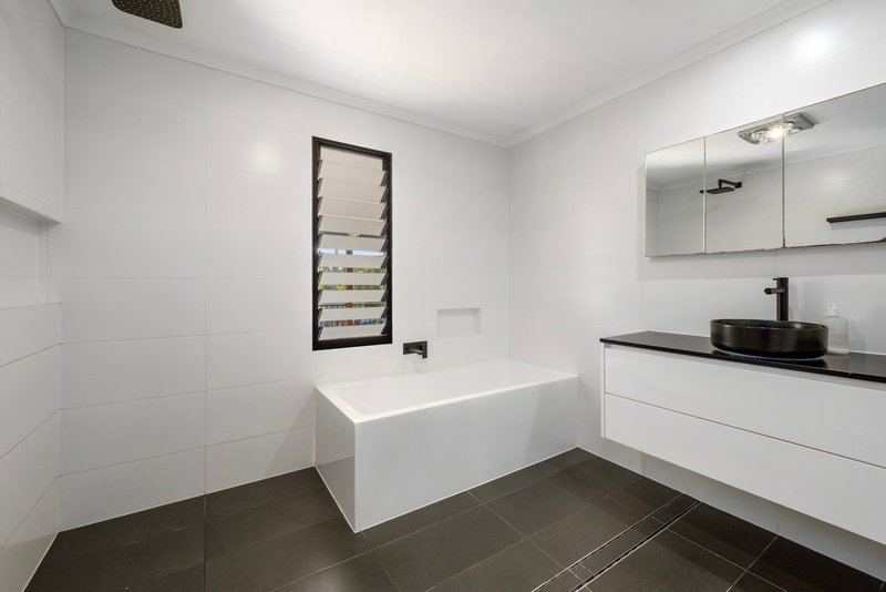 Photo - 24 Swete Street, Narangba QLD 4504 - Image 8