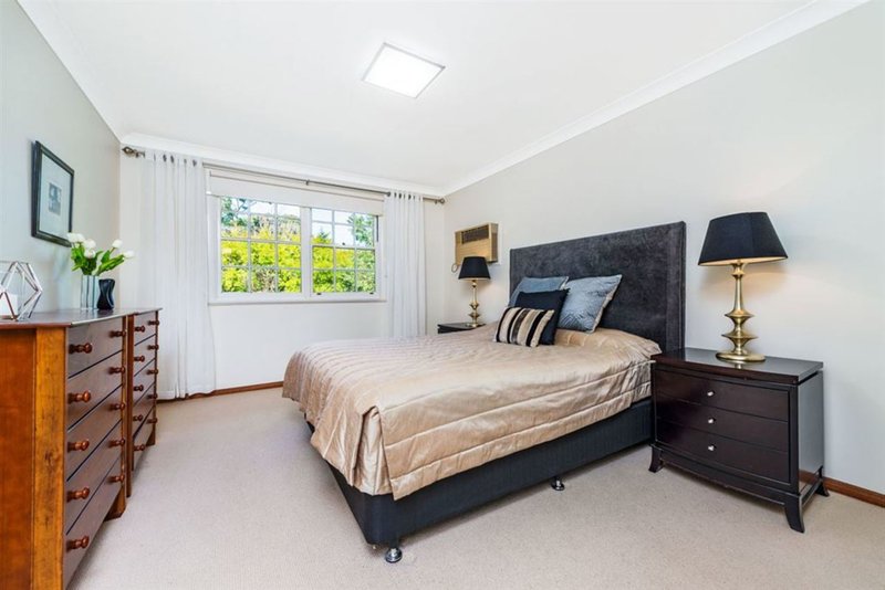 Photo - 24 Tallwood Drive, North Rocks NSW 2151 - Image 8