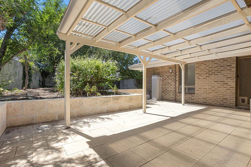 Photo - 24 Tangney Crescent, Kardinya WA 6163 - Image 3