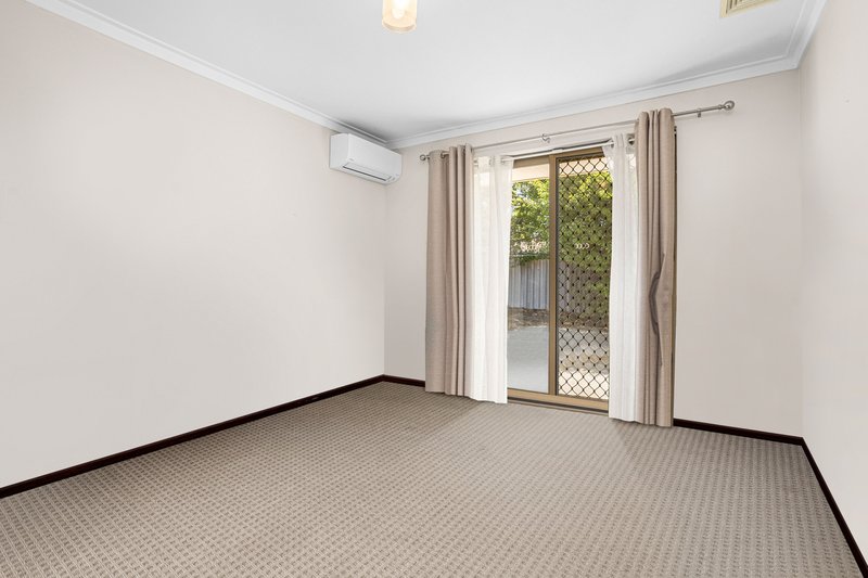 Photo - 24 Tangney Crescent, Kardinya WA 6163 - Image 12