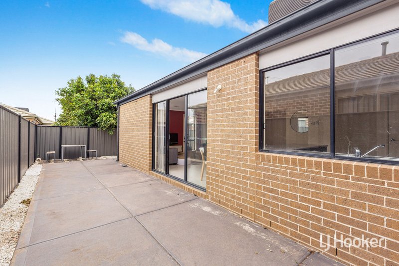 Photo - 24 Tanner Mews, Point Cook VIC 3030 - Image 10