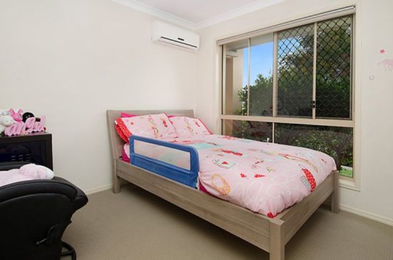 Photo - 24 Tantanoola Street, Parkinson QLD 4115 - Image 8