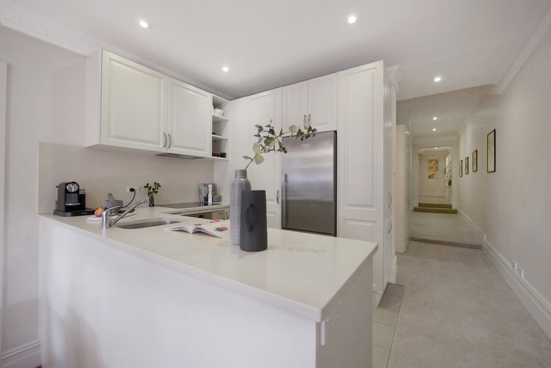 Photo - 2/4 Tara Street, Woollahra NSW 2025 - Image 3