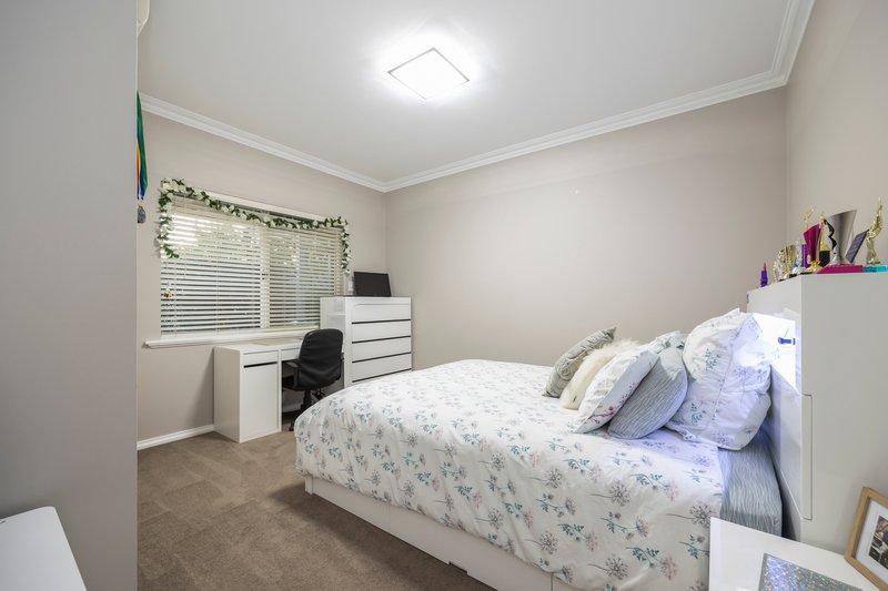 Photo - 24 The Broadwater , Ballajura WA 6066 - Image 17