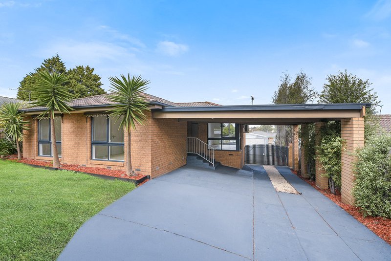 Photo - 24 The Grange, Hampton Park VIC 3976 - Image 3