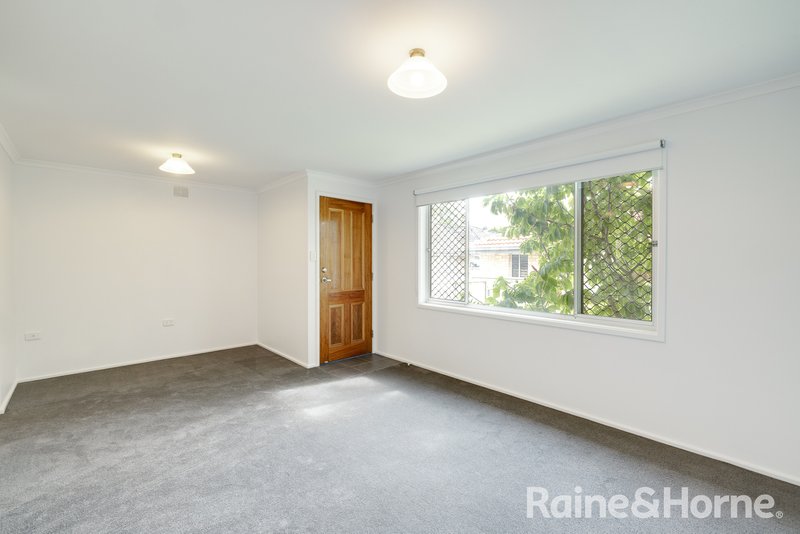 Photo - 2/4 Third Street, Cardiff South NSW 2285 - Image 5