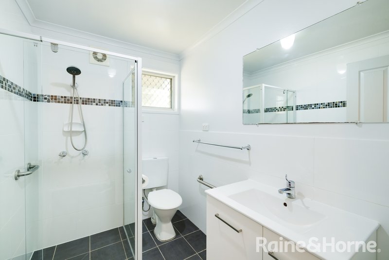 Photo - 2/4 Third Street, Cardiff South NSW 2285 - Image 9