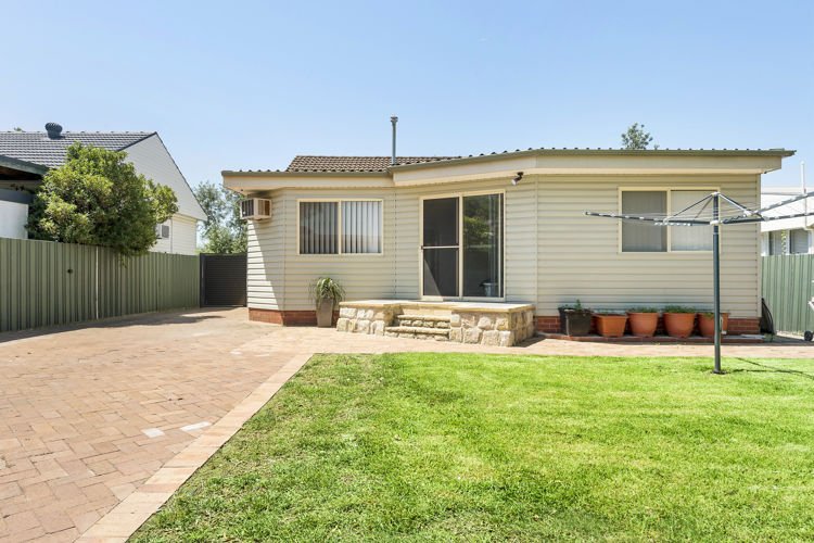 Photo - 24 Thomas Kelly Crescent, Lalor Park NSW 2147 - Image 10