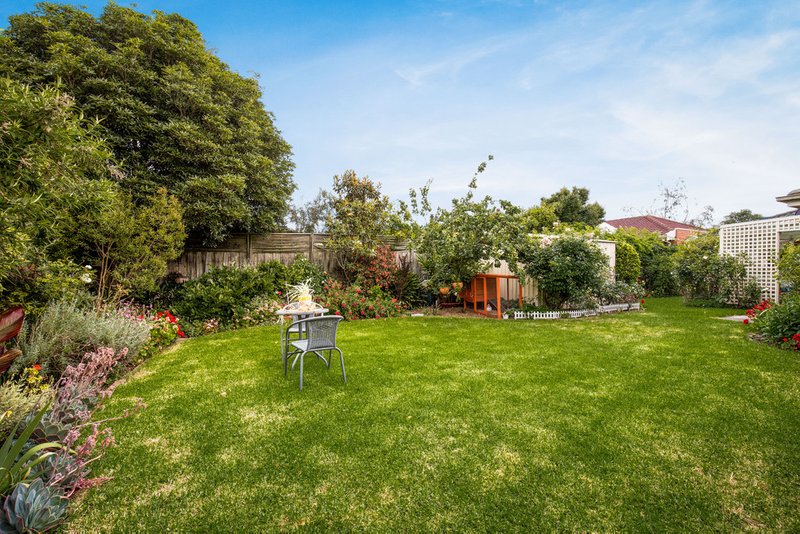 Photo - 24 Thomas Place, Pakenham VIC 3810 - Image 8