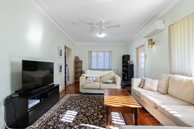 Photo - 24 Thornycroft Street, Tarragindi QLD 4121 - Image 7