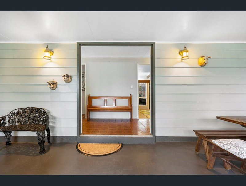 Photo - 24 Tonlegee Street, Ferny Grove QLD 4055 - Image 3