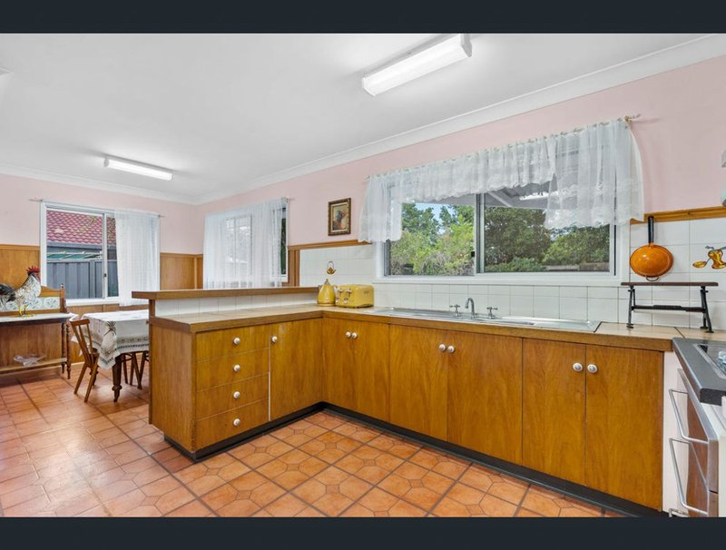 Photo - 24 Tonlegee Street, Ferny Grove QLD 4055 - Image 9