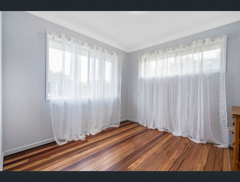 Photo - 24 Tonlegee Street, Ferny Grove QLD 4055 - Image 13