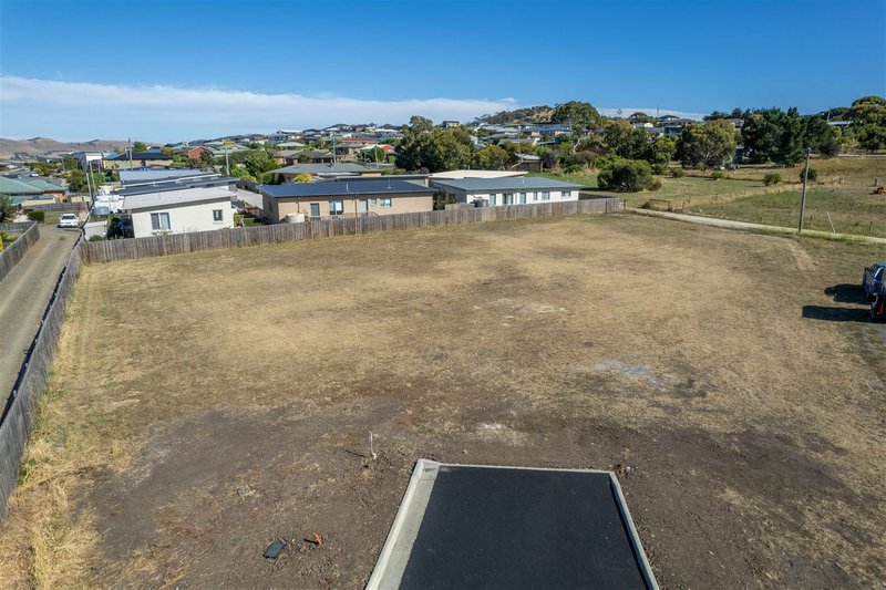 Photo - 24 Torquay Drive, Sorell TAS 7172 - Image 10