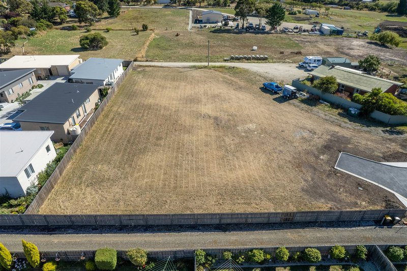 Photo - 24 Torquay Drive, Sorell TAS 7172 - Image 11