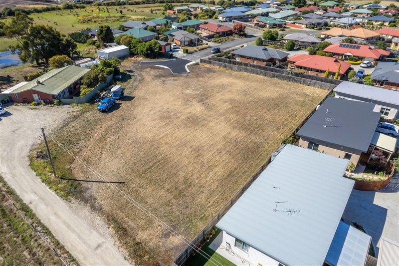 Photo - 24 Torquay Drive, Sorell TAS 7172 - Image 12