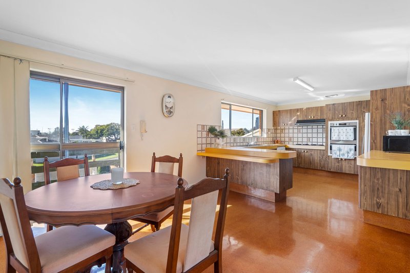 Photo - 24 Tosti Street, Sorrento QLD 4217 - Image 7