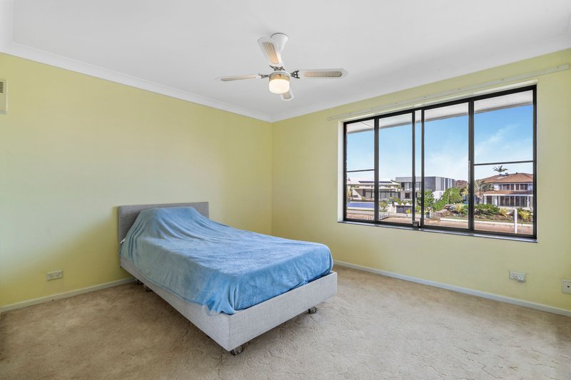 Photo - 24 Tosti Street, Sorrento QLD 4217 - Image 12