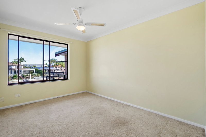 Photo - 24 Tosti Street, Sorrento QLD 4217 - Image 15