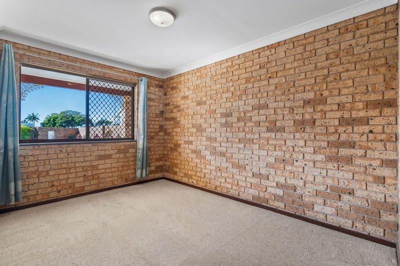 Photo - 24 Tosti Street, Sorrento QLD 4217 - Image 17