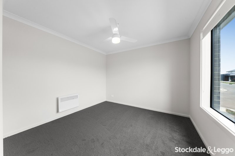 Photo - 24 Tottori Road, Truganina VIC 3029 - Image 7