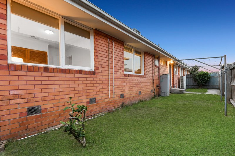Photo - 2/4 Trainor Court, Noble Park VIC 3174 - Image 8