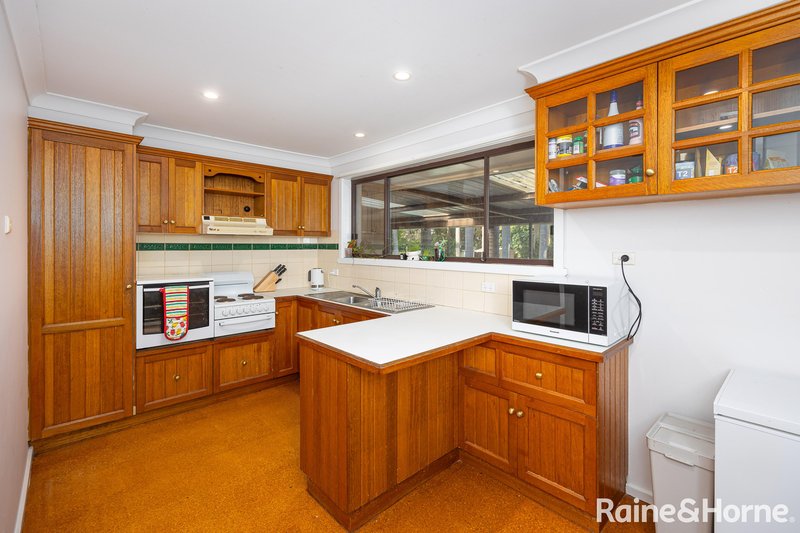 Photo - 24 Truman Avenue, Tolland NSW 2650 - Image 4