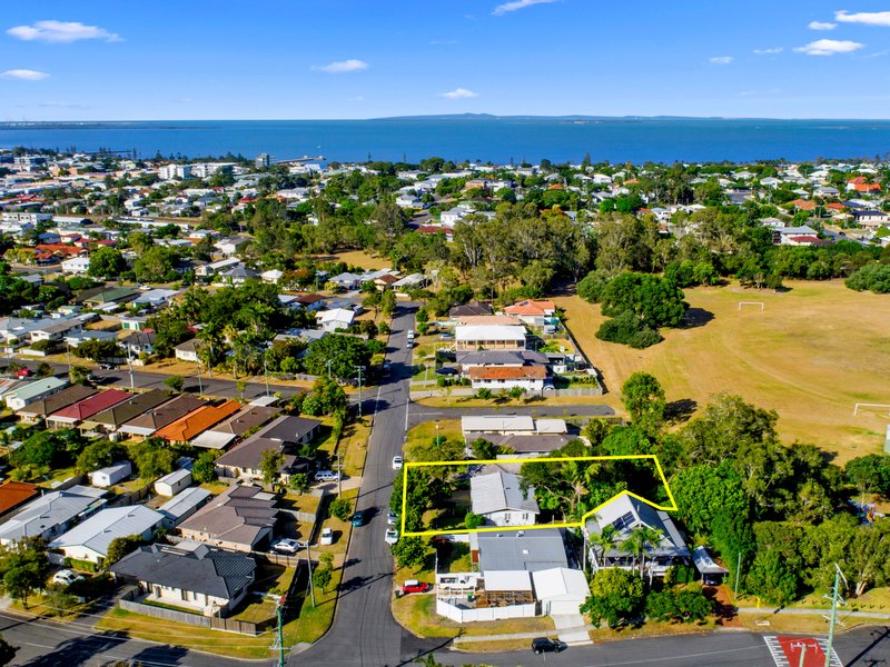 Photo - 24 Tulip Street, Wynnum QLD 4178 - Image 3