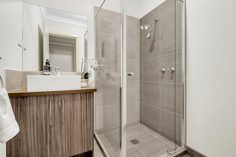 Photo - 24 Turion Drive, Mickleham VIC 3064 - Image 12