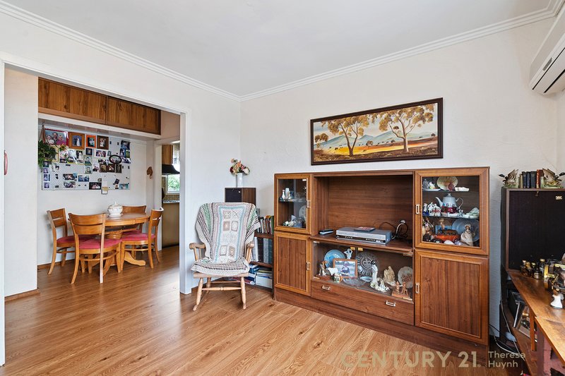 Photo - 24 Union Grove, Springvale VIC 3171 - Image 2