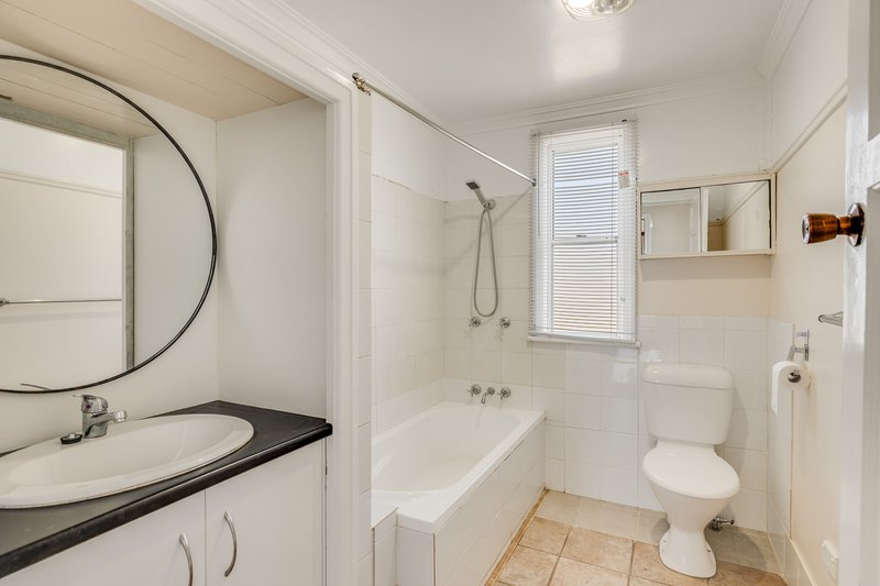 Photo - 24 Vacy Street, Newtown QLD 4350 - Image 11