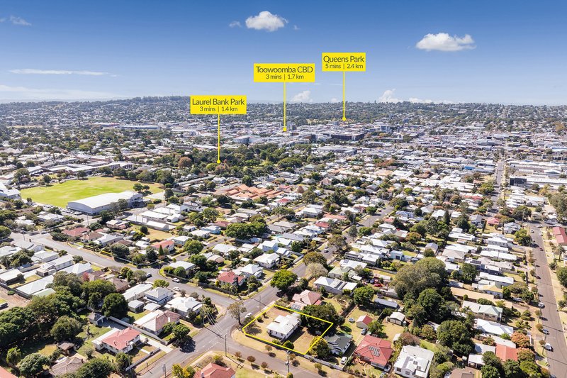 Photo - 24 Vacy Street, Newtown QLD 4350 - Image 15