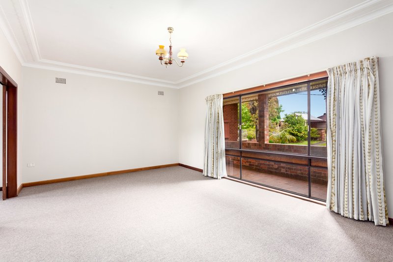 Photo - 24 Valetta Street, West Wollongong NSW 2500 - Image 4