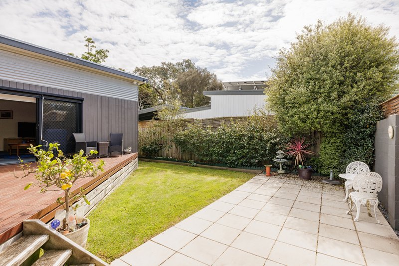 Photo - 2/4 Vaughan Street, Cowes VIC 3922 - Image 7