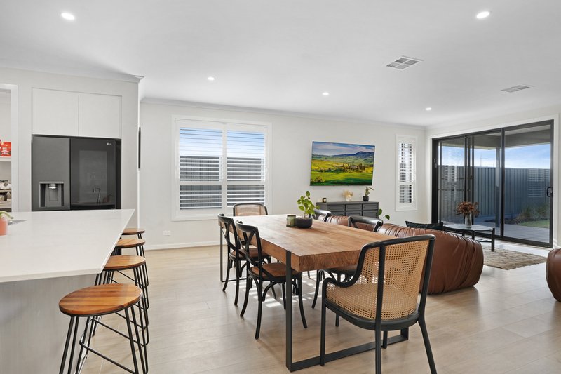 Photo - 24 Verdello Drive, Angle Vale SA 5117 - Image 7