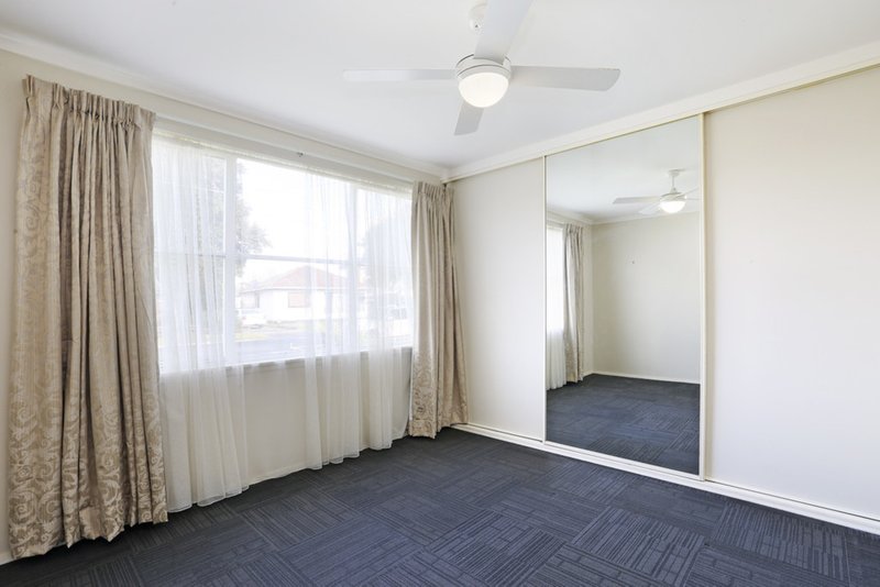 Photo - 24 Vermont Avenue, Corio VIC 3214 - Image 5