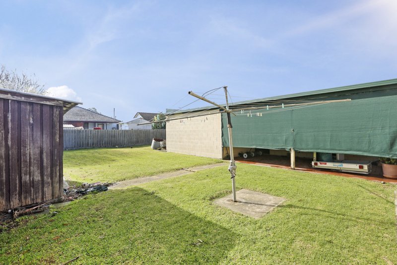 Photo - 24 Vermont Avenue, Corio VIC 3214 - Image 9