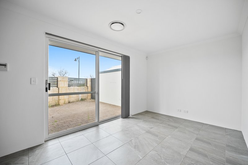 Photo - 2/4 Vigo Cove, Baldivis WA 6171 - Image 7