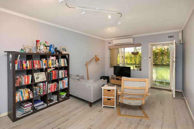 Photo - 2/4 Villiers Street, Yokine WA 6060 - Image 3