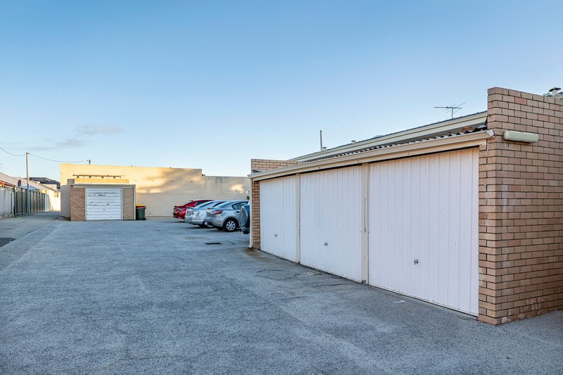 Photo - 2/4 Villiers Street, Yokine WA 6060 - Image 11