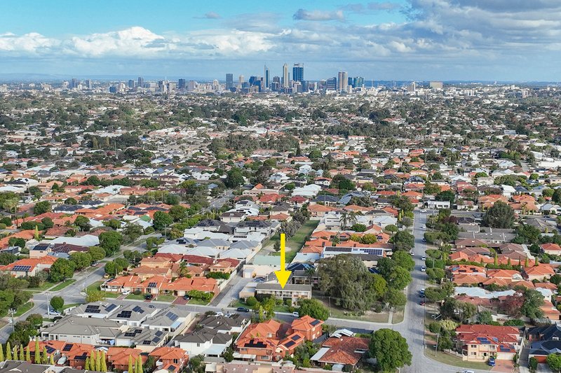 Photo - 2/4 Villiers Street, Yokine WA 6060 - Image 13