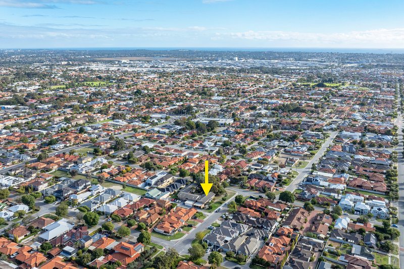 Photo - 2/4 Villiers Street, Yokine WA 6060 - Image 15