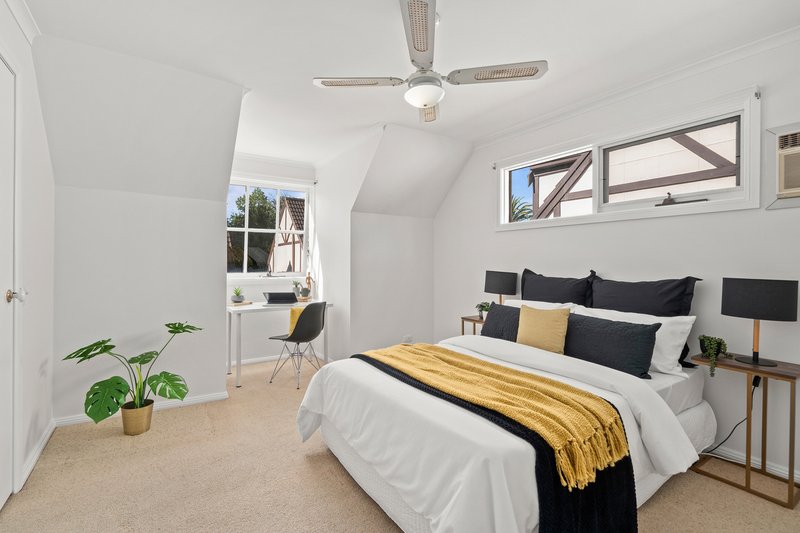 Photo - 2/4 Vine Street, Blackburn VIC 3130 - Image 10