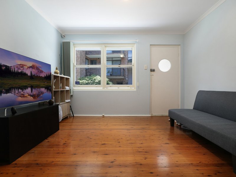 Photo - 2/4 Virginia Street, North Wollongong NSW 2500 - Image 2