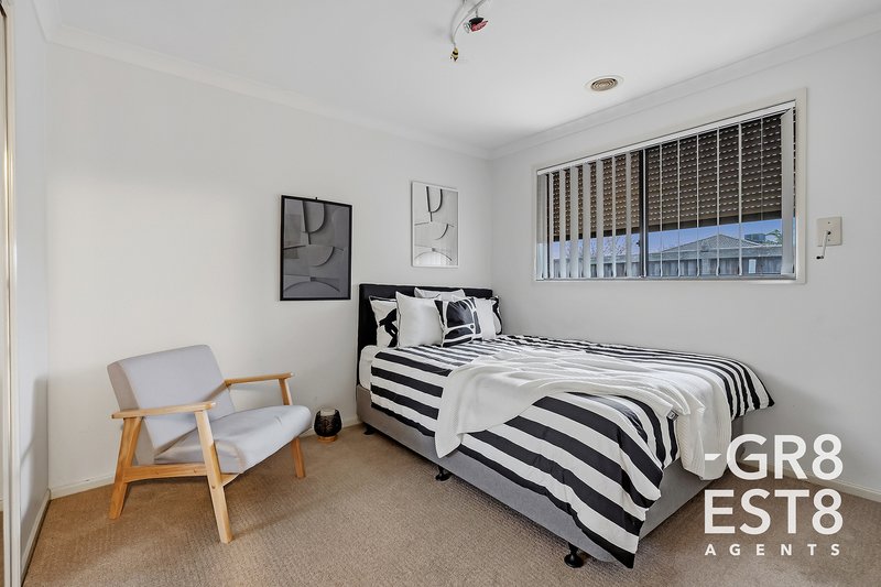 Photo - 24 Von Nida Drive, Cranbourne North VIC 3977 - Image 16