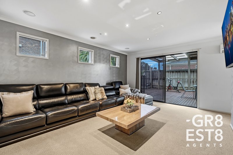 Photo - 24 Von Nida Drive, Cranbourne North VIC 3977 - Image 19