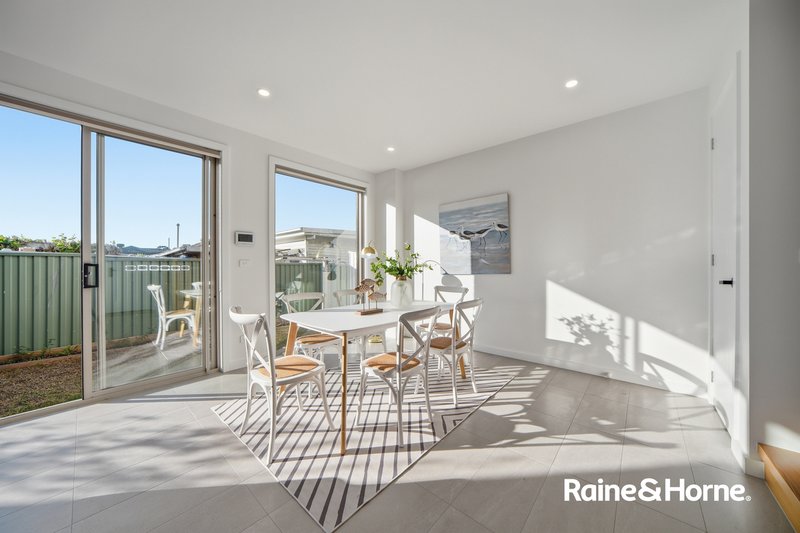 Photo - 2/4 Wales Street, Springvale VIC 3171 - Image 4